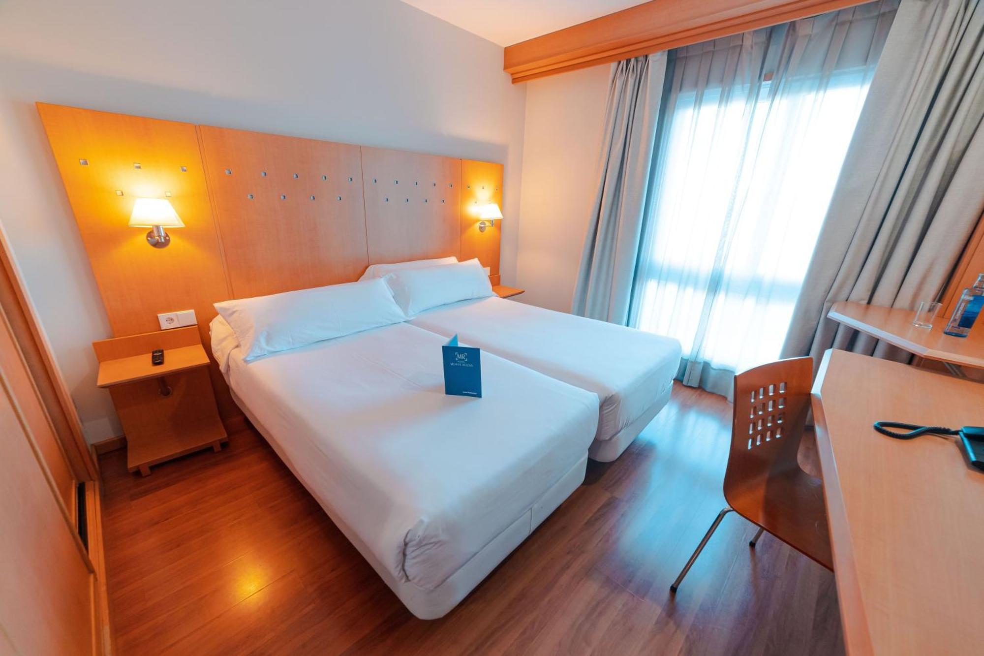 Triple Room,1697788343:JPEG