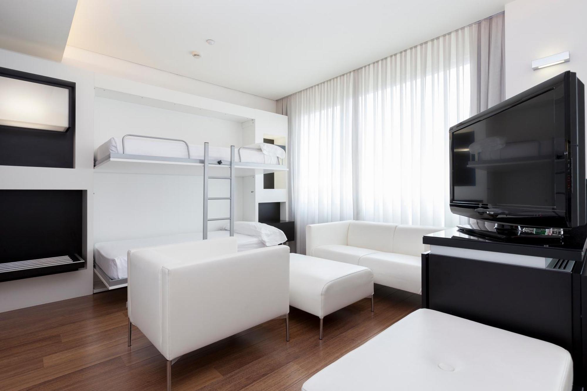 Triple Room airport shuttle