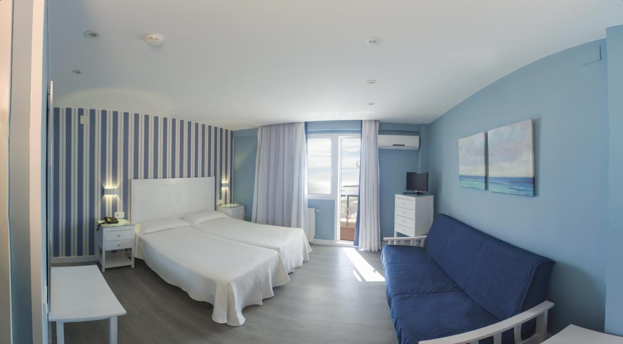 Double Room Pool or Sea View