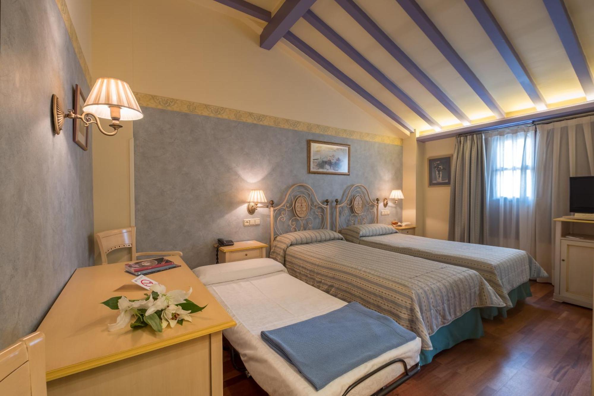 Twin Room Extra Bed