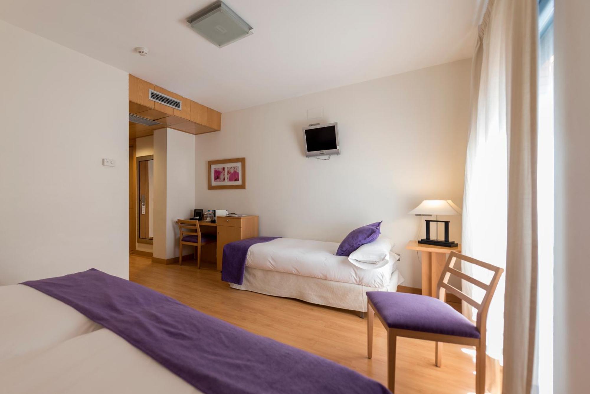 Triple Room,1272790726:JPEG