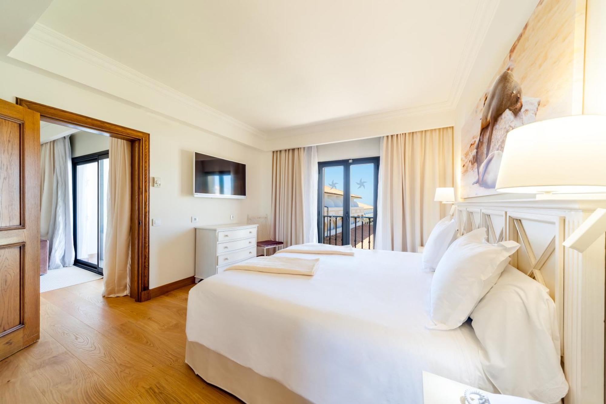 Junior Suite Sea View,1431825568:JPEG