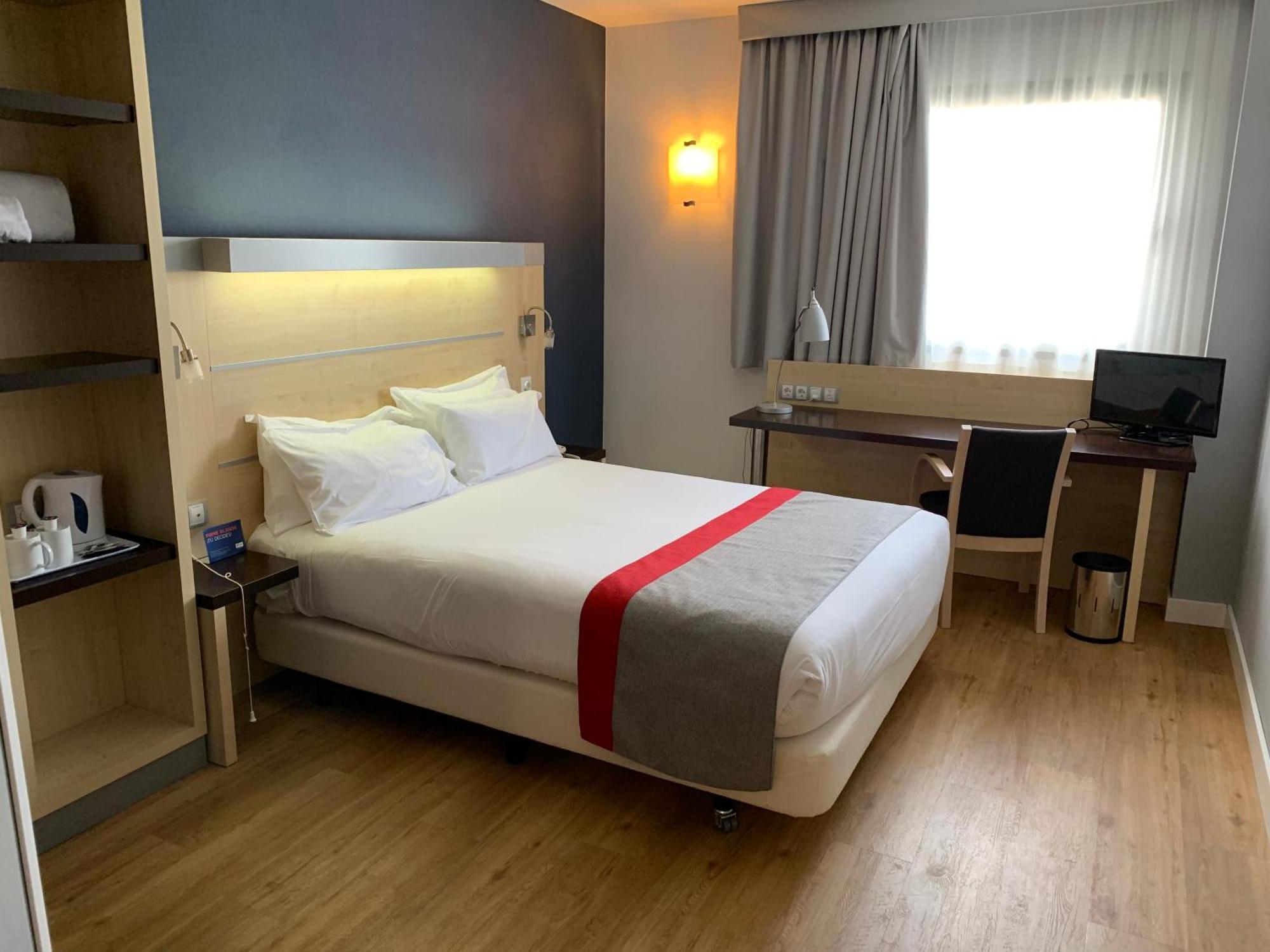Standard Double Room Mobility Access,1499144302:JPEG