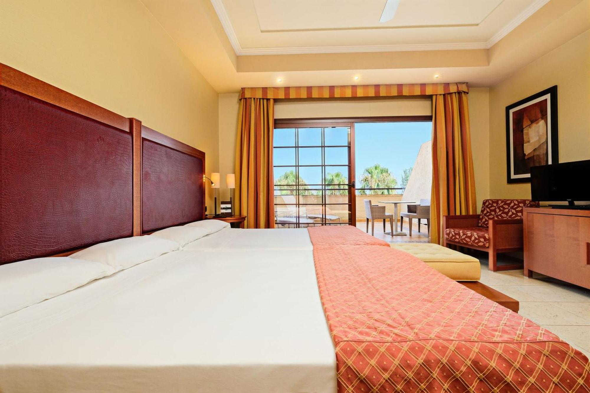 Double Room Pool View