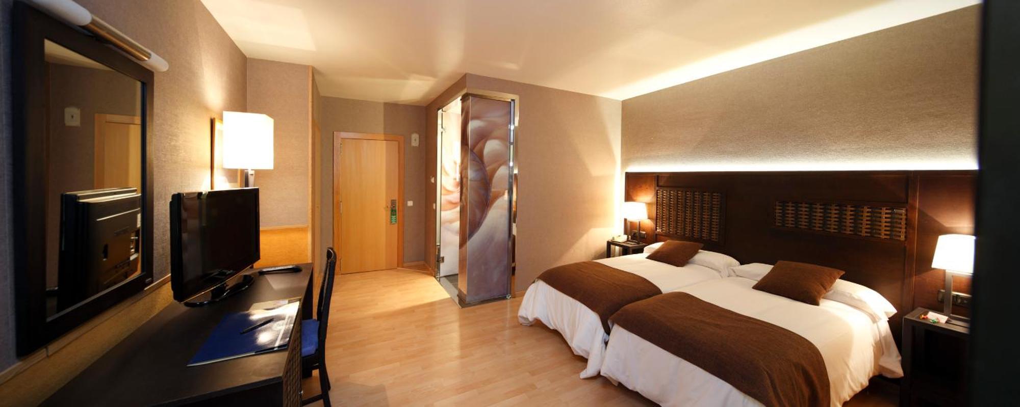 Double or Twin Room with Spa Access,1431924526:JPEG