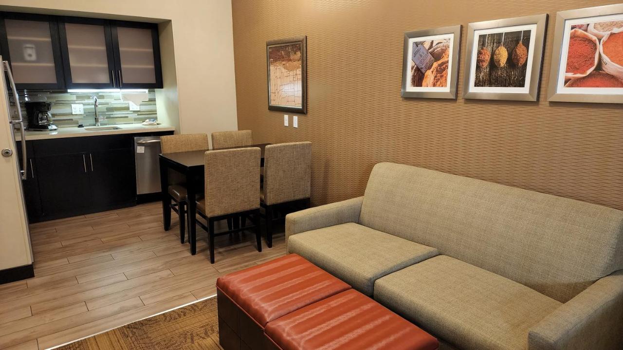 Studio Suite Two Queen Beds