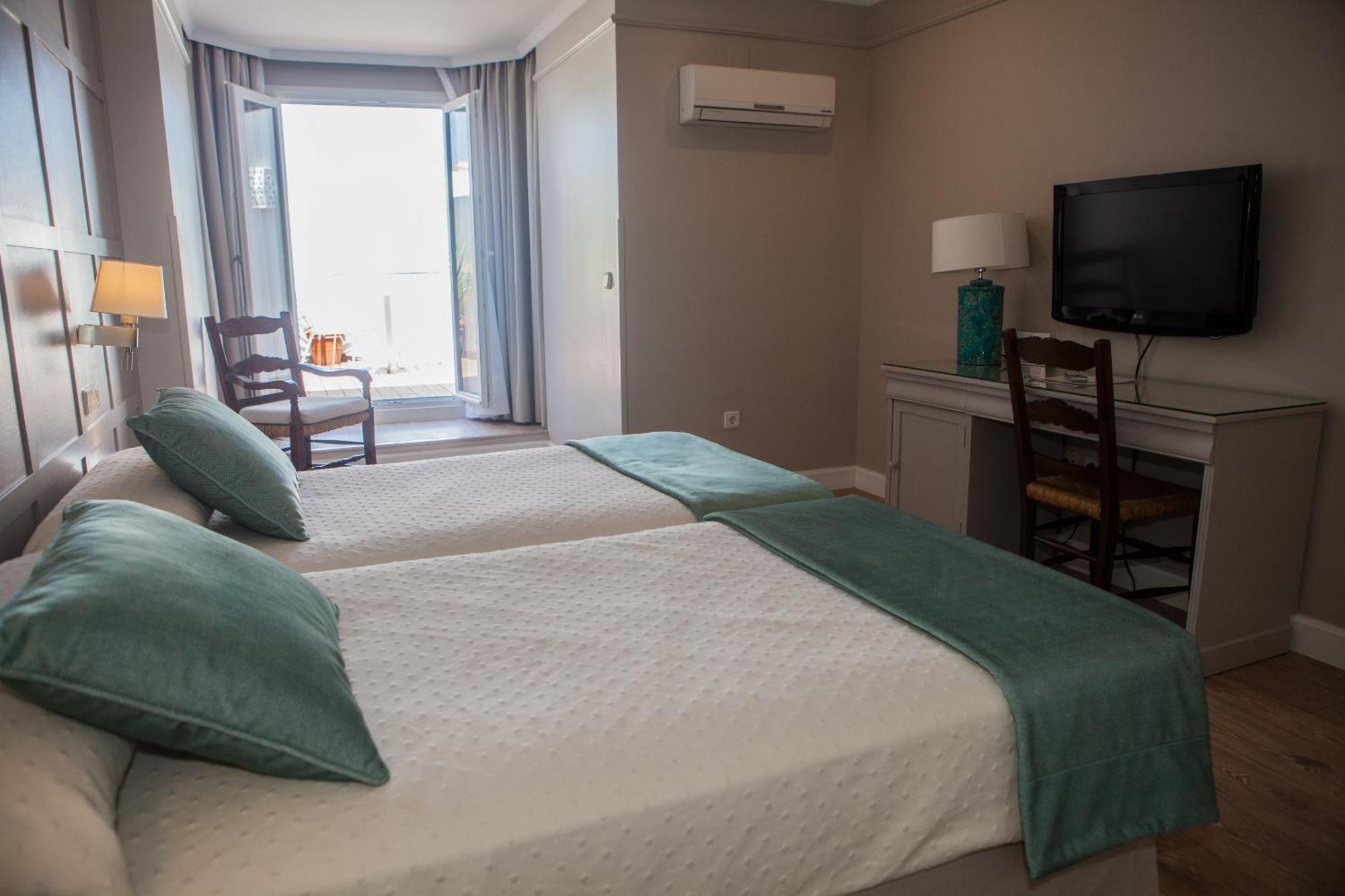 Double or Twin Room Terrace,1272953692:JPEG