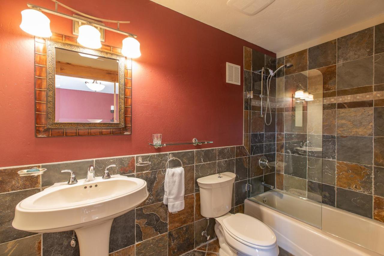Queen Suite
