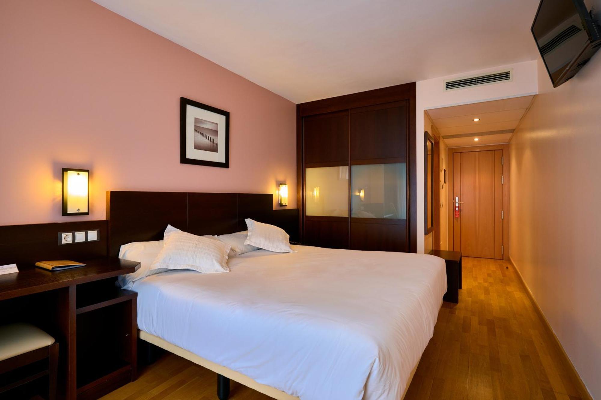 Double or Twin Room,752212085:JPEG
