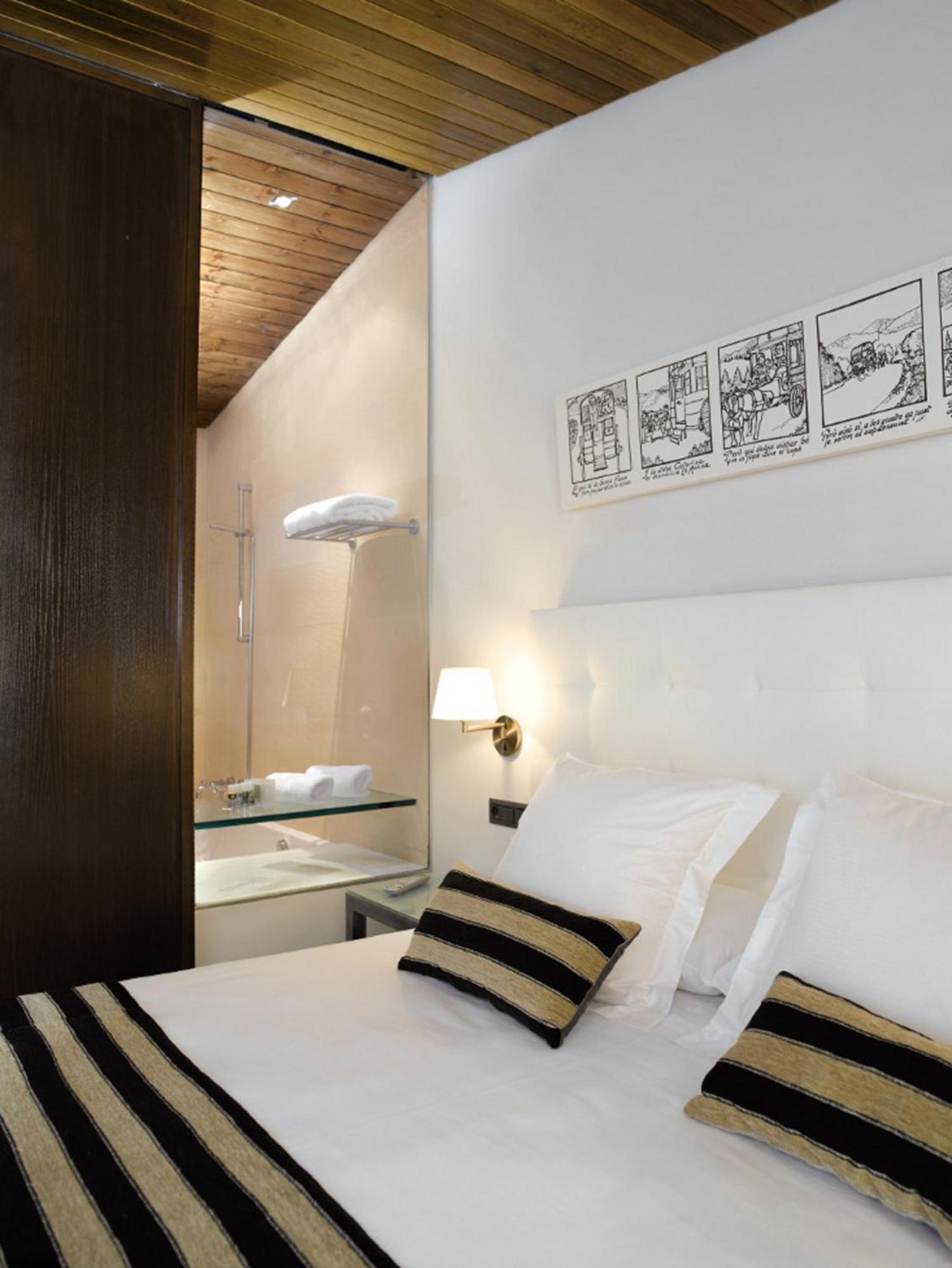Double or Twin Room Garden View