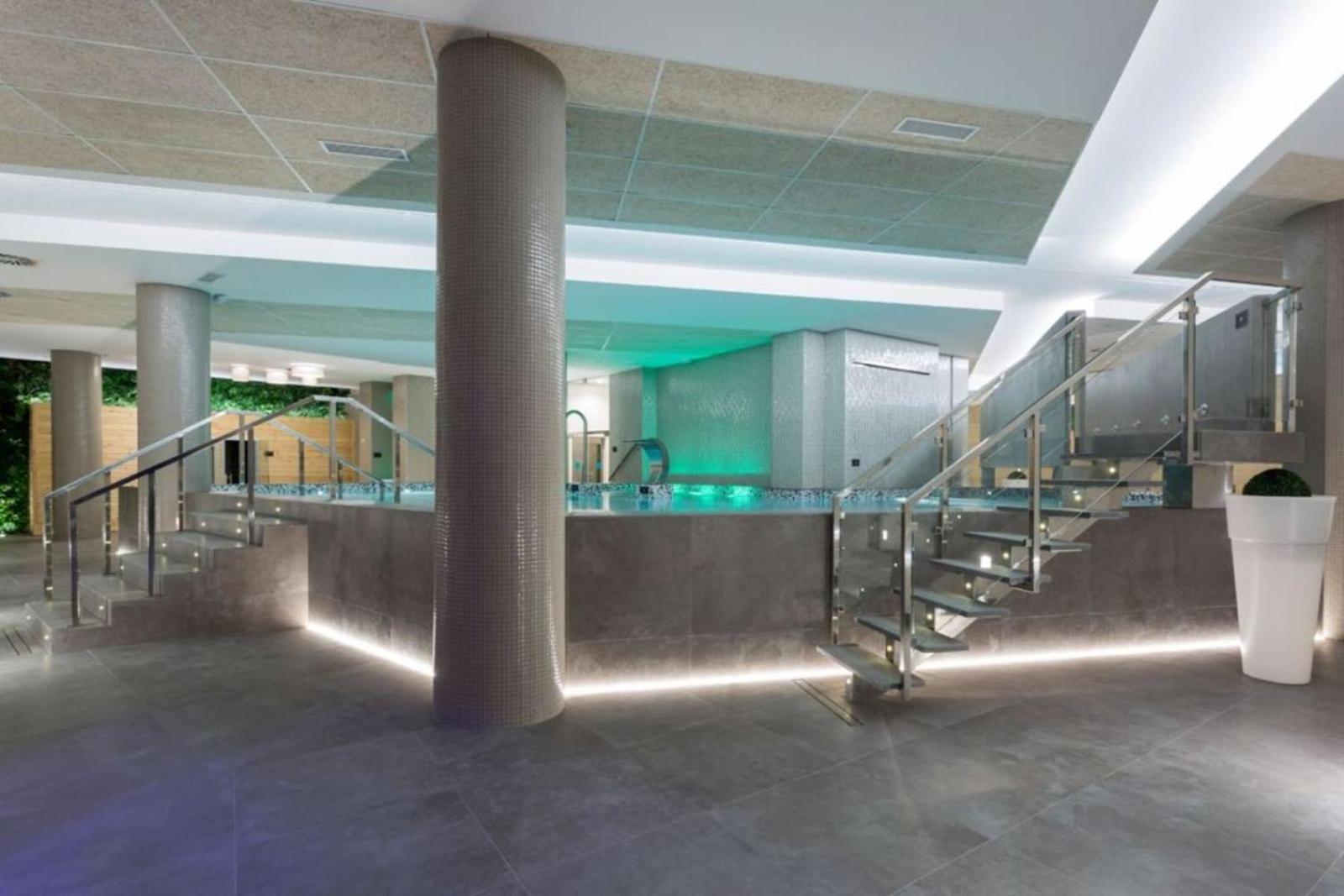 Suite Duplex en AD con acceso spa y garaje