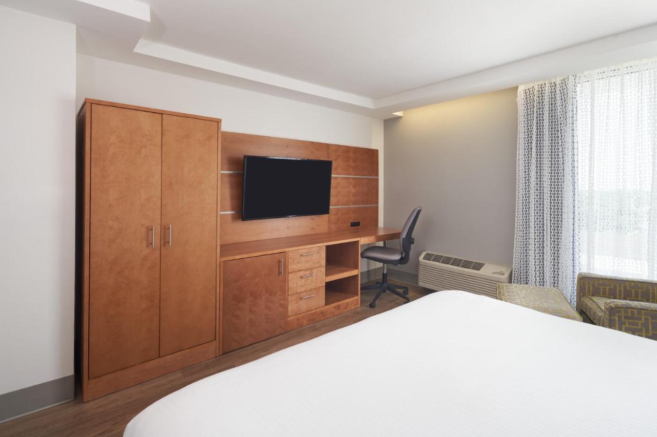 King Room,1594780419:JPEG