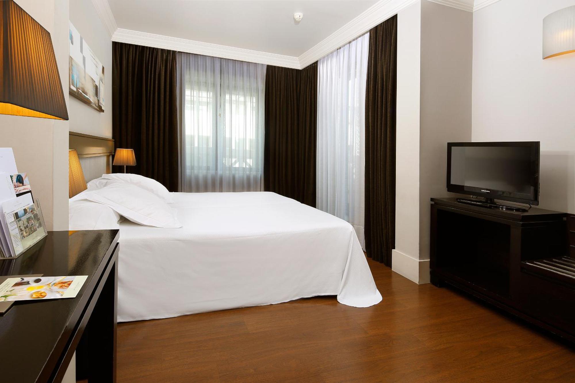 Double or Twin Room Terrace