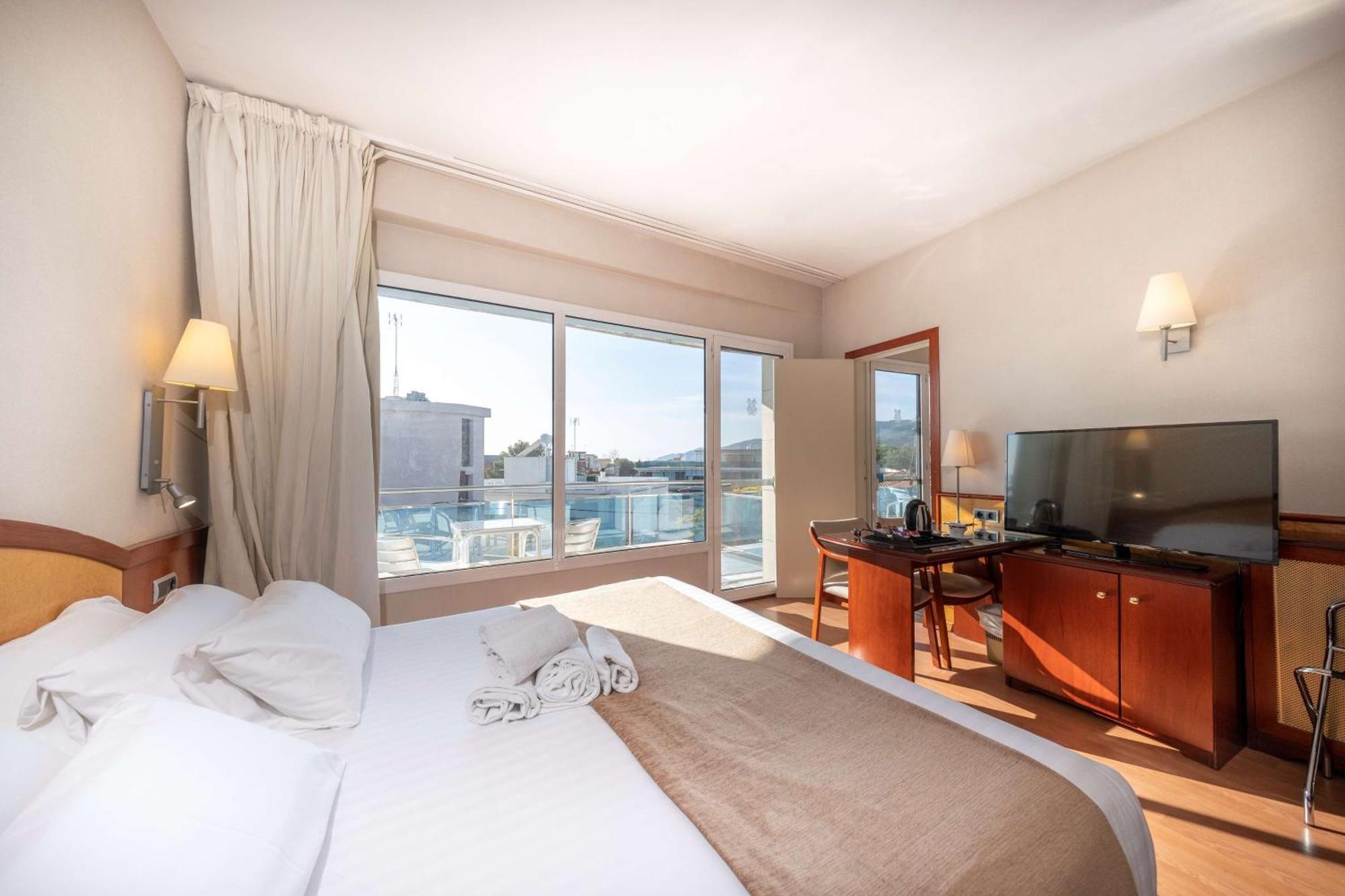 Comfort Queen Room