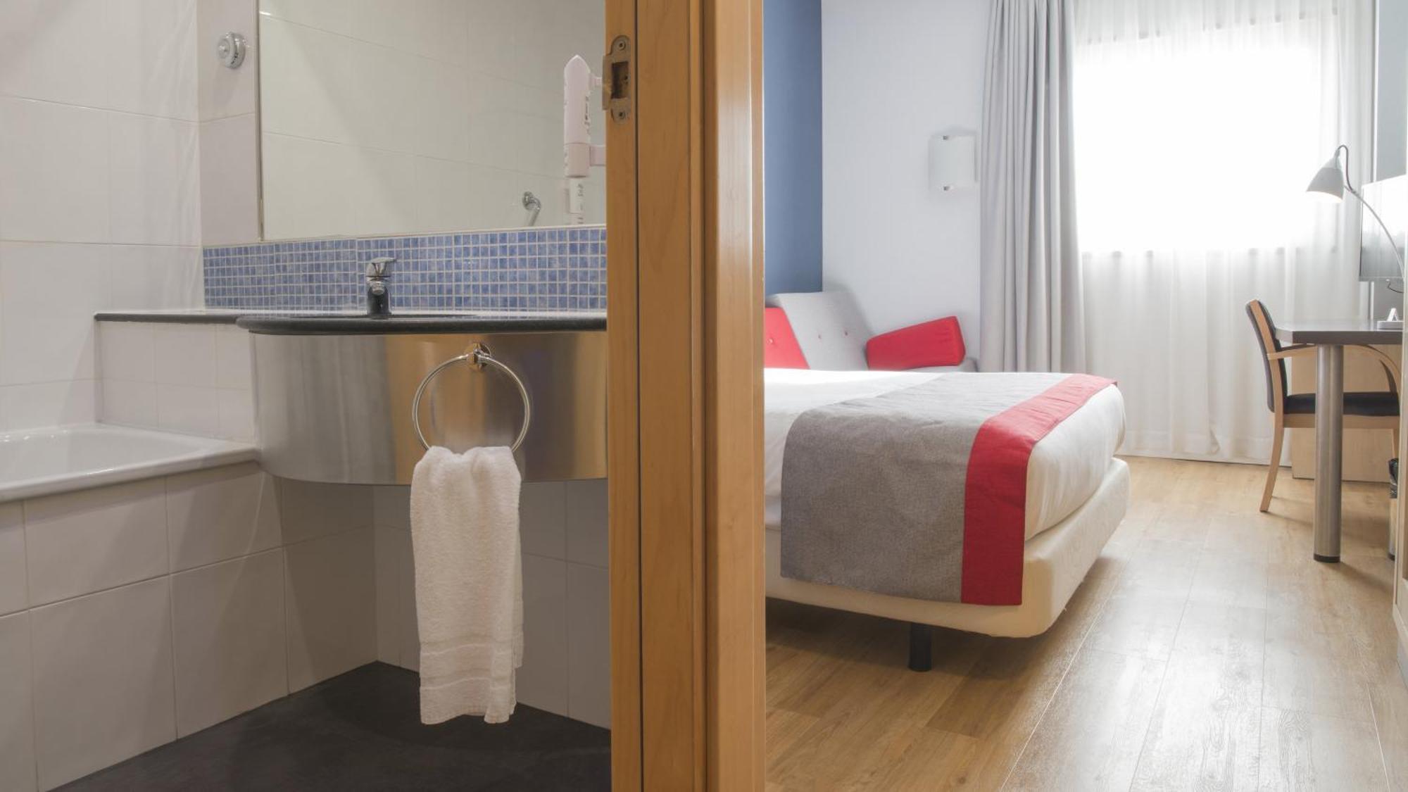 Standard Room,1273183684:JPEG