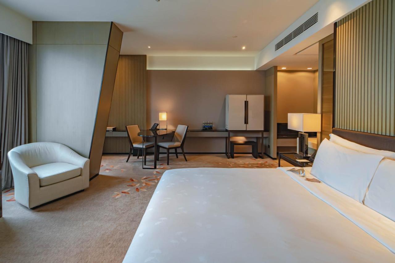 Premier Club – Club Lounge access,1273399804:JPEG