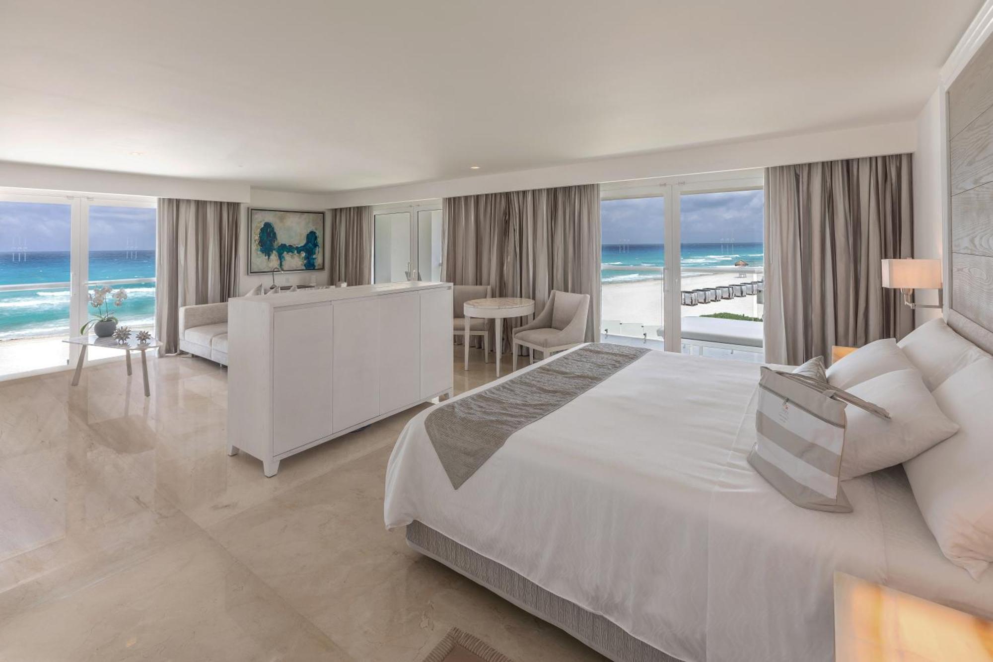 Royale Governor Suite Ocean Front - King Size Bed,1589150752:JPEG