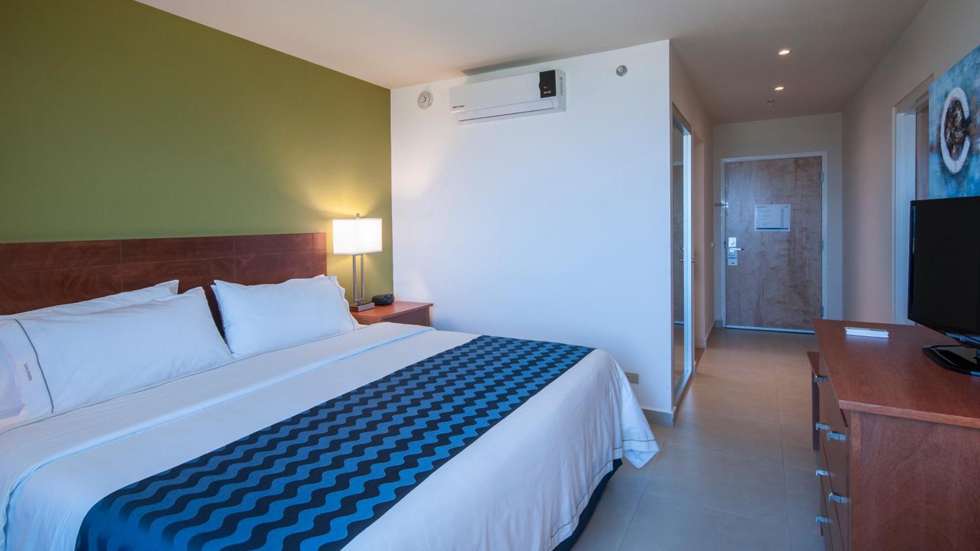 Standard King Room Disability Access