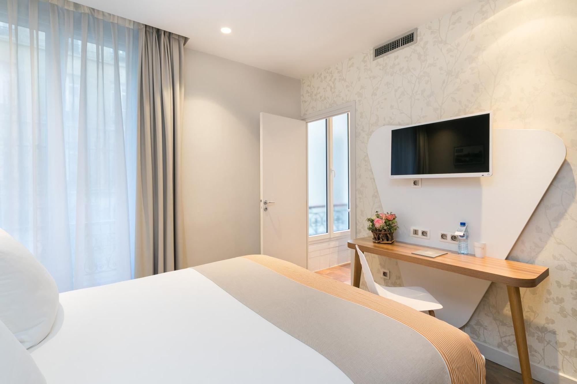 Classic Triple Room,1273817839:JPEG