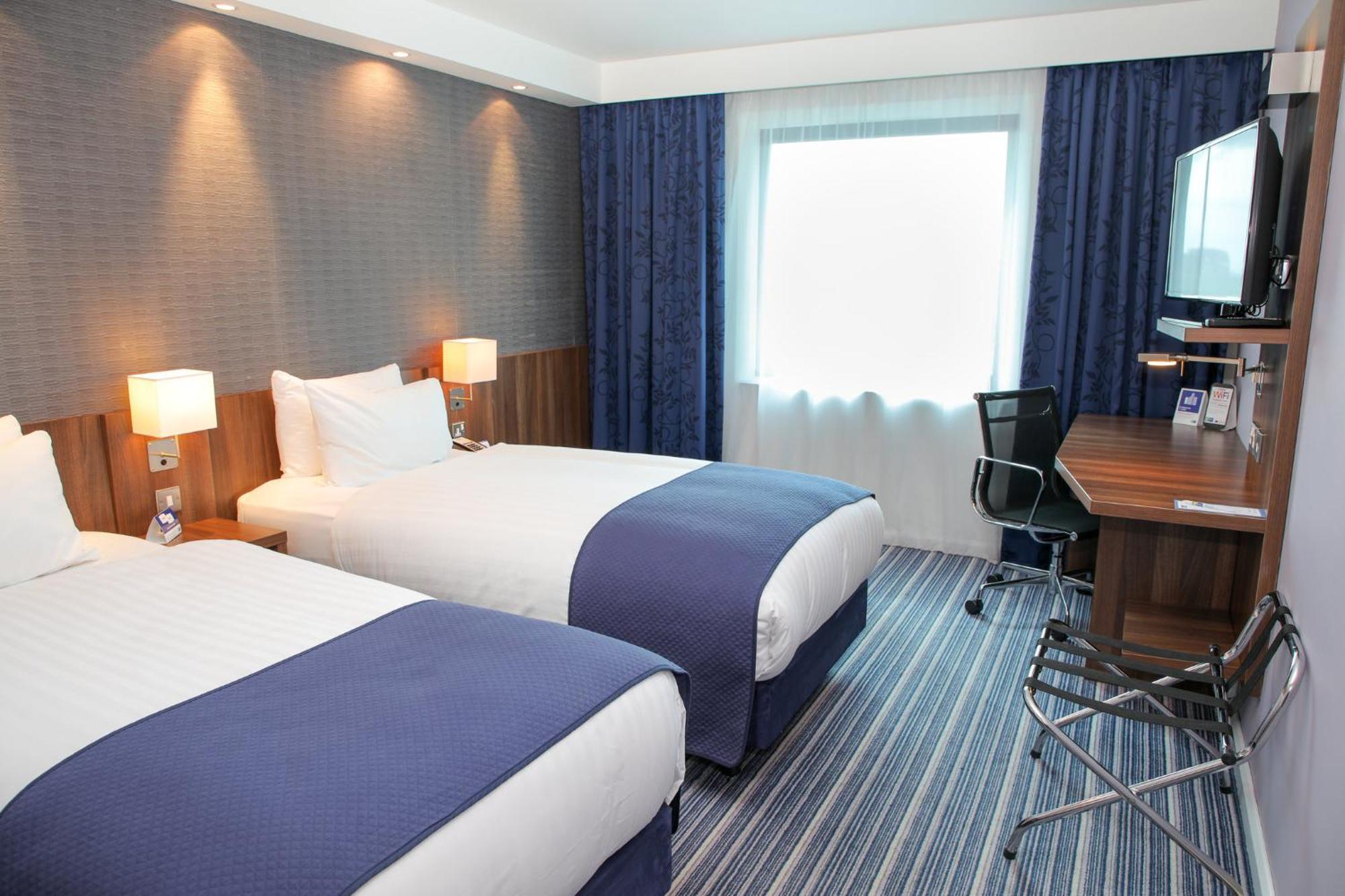 Standard Twin Room with Free Hot Breakfast,1273825024:JPEG