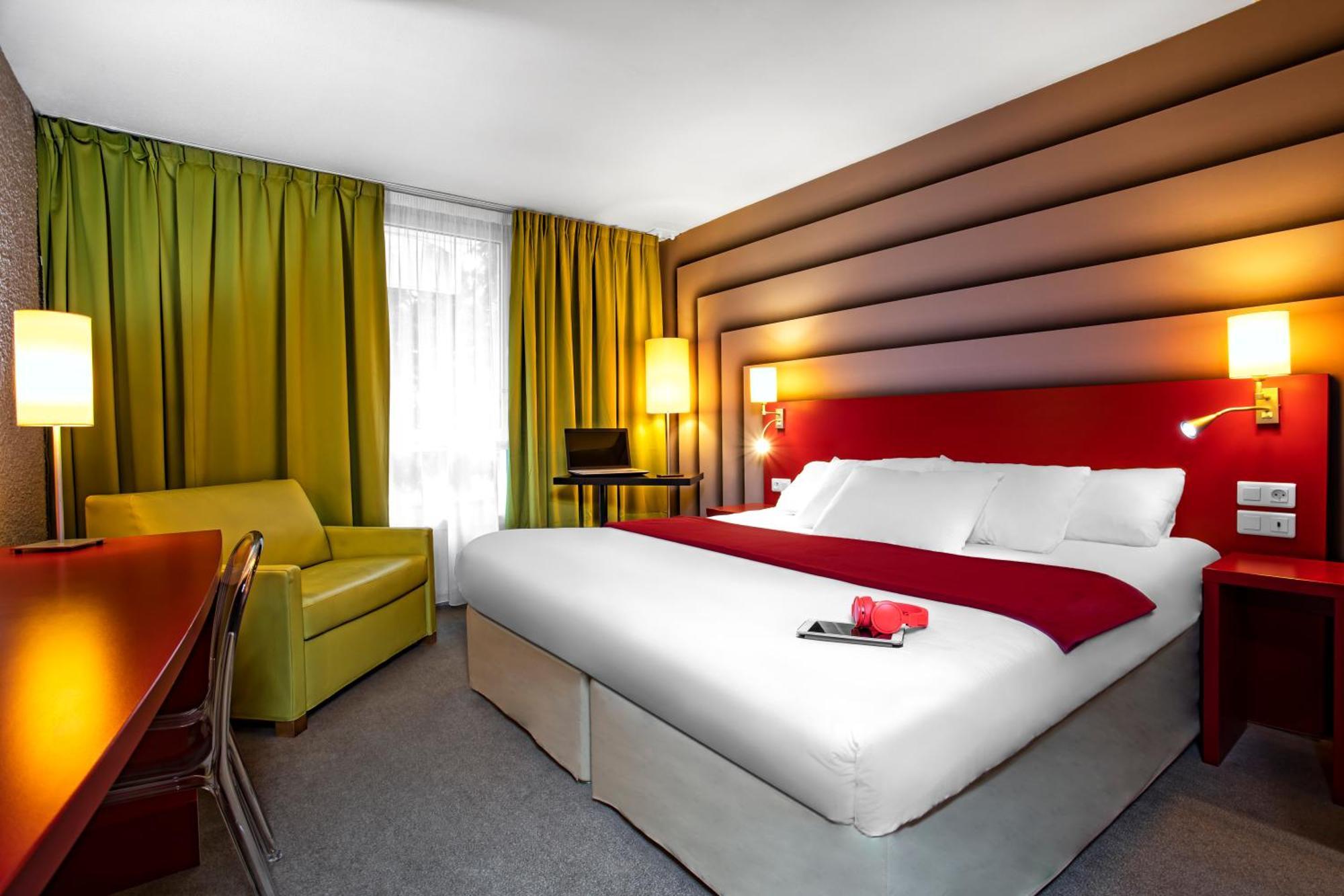 Standard Double Room 1 double bed 1 sofa bed a bath,1634399823:JPEG