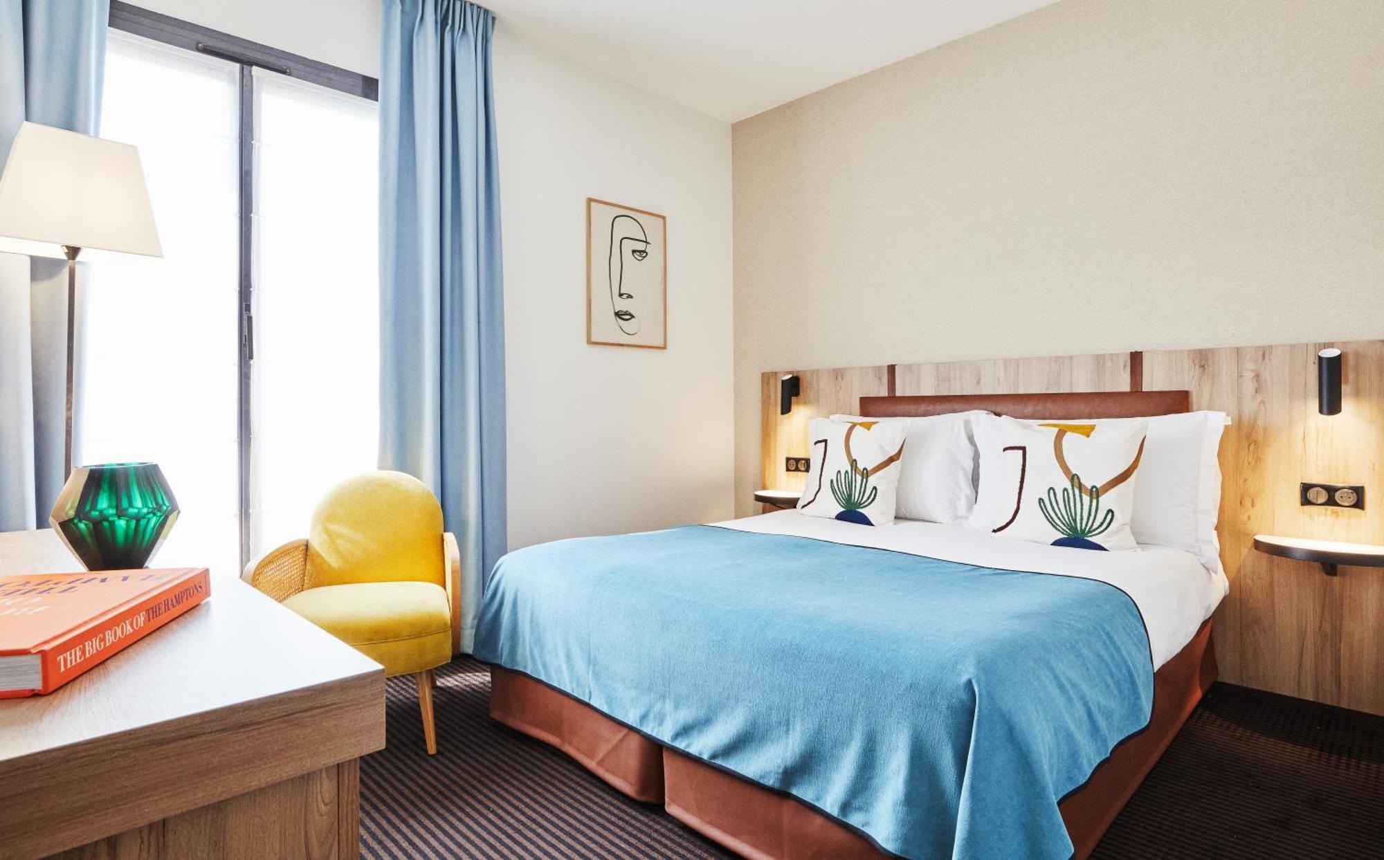 Deluxe Room,1649875538:JPEG