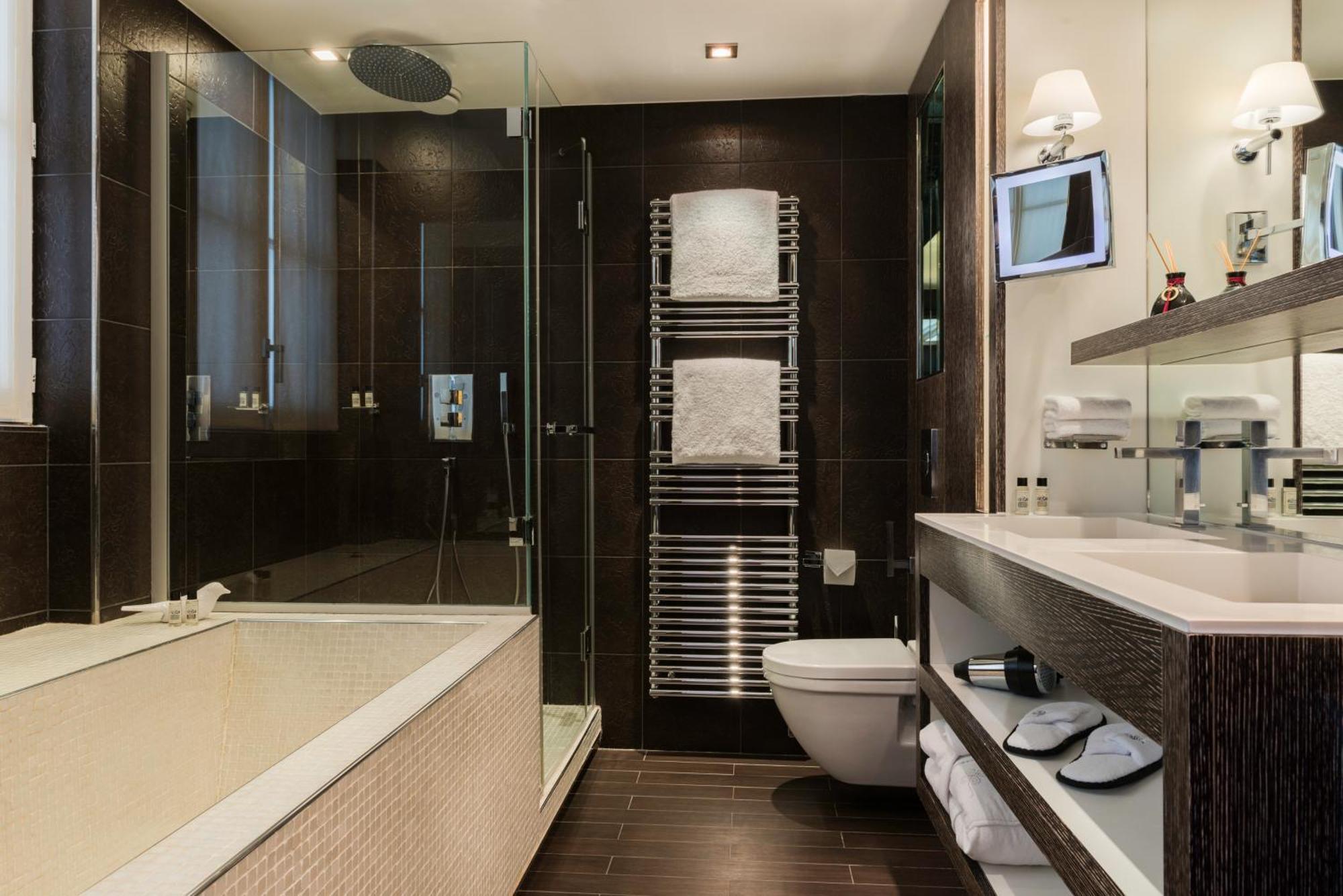 Two Room Suite Ocean Front Unit E2