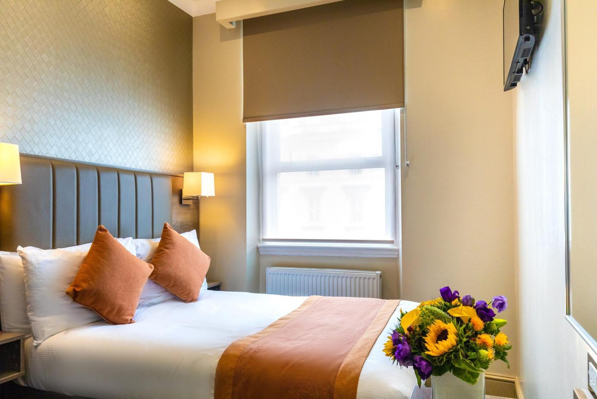 Petite Double Room NO LIFT ACCESS 2nd Floor