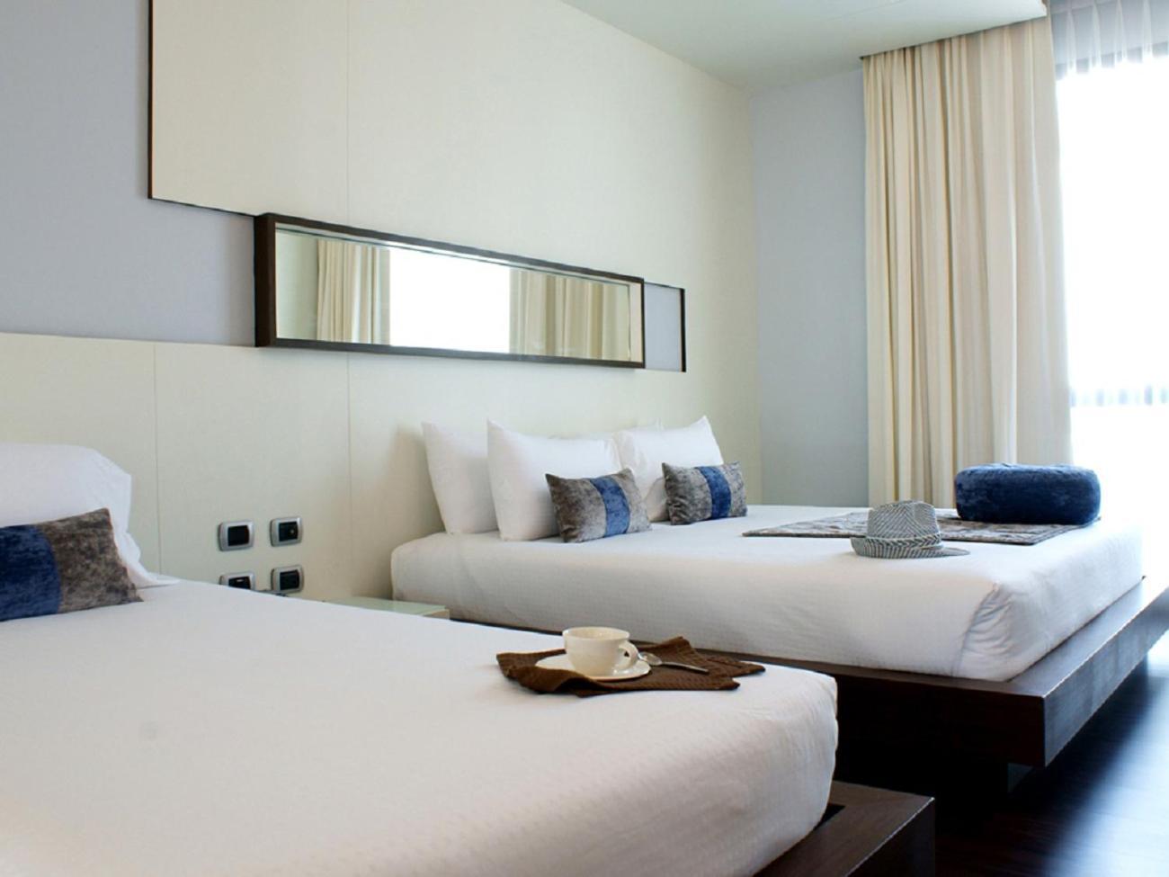 Deluxe Twin Room Pool Access