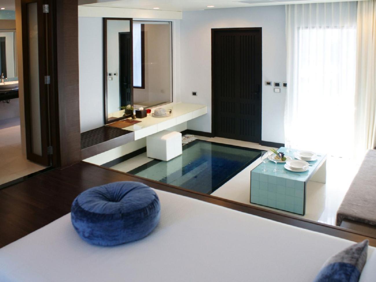 Deluxe Twin Room Pool Access