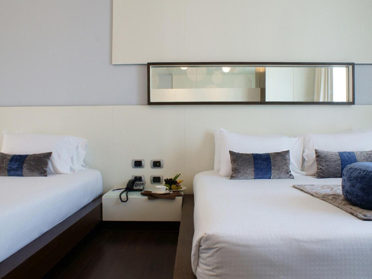 Deluxe Twin Room Pool Access