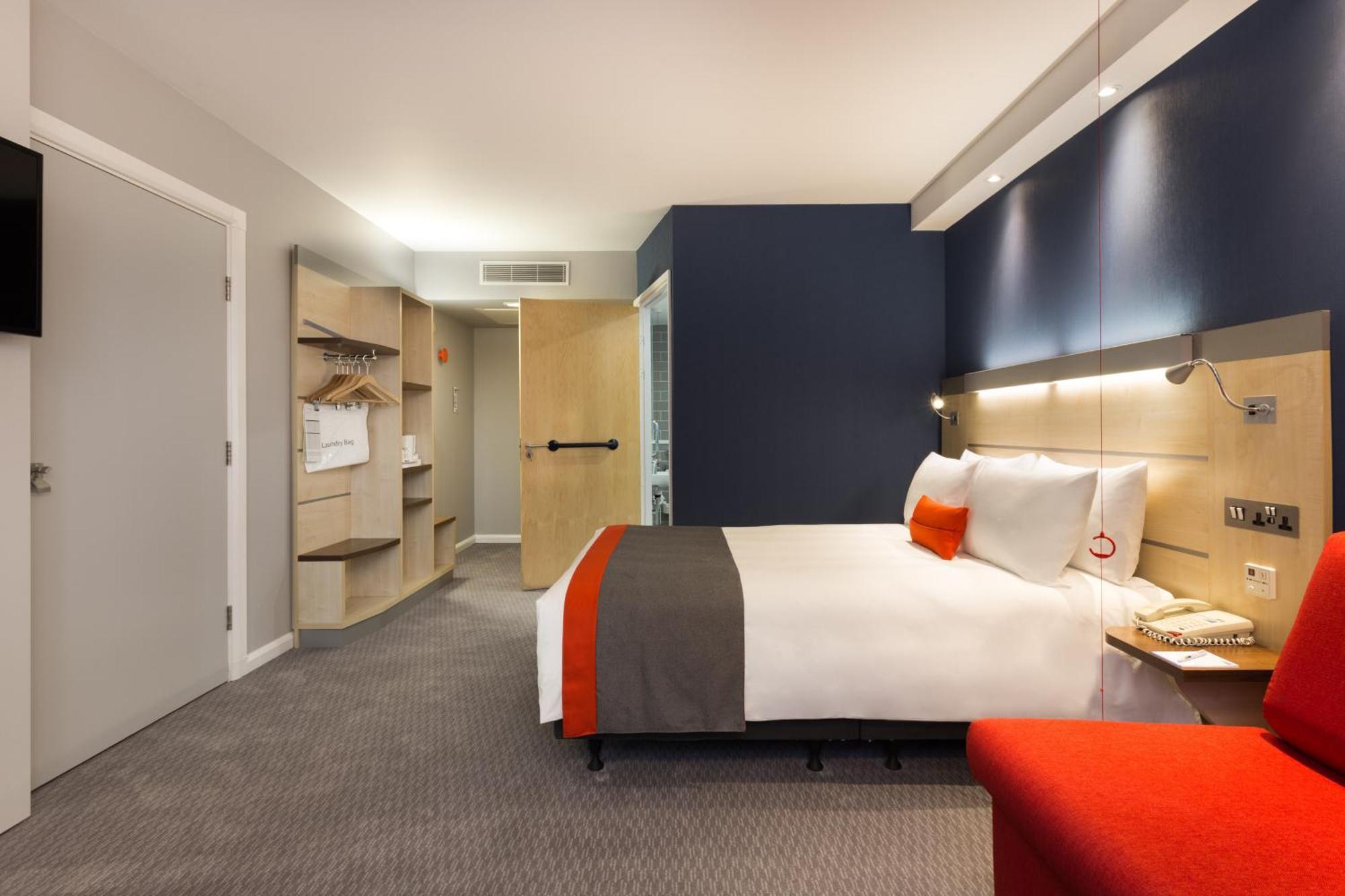 Standard Double Room with Free Hot Breakfast - Accessible