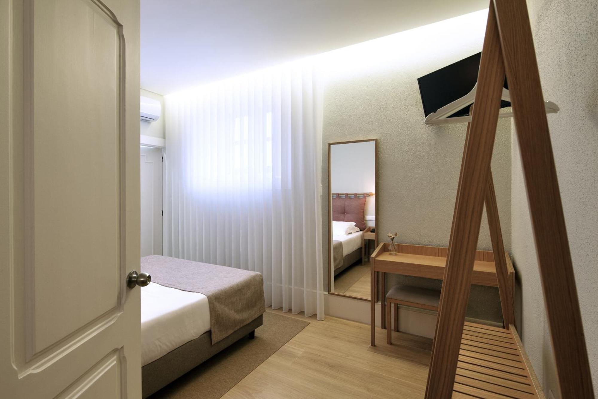 Comfort Double Room Semi Basement