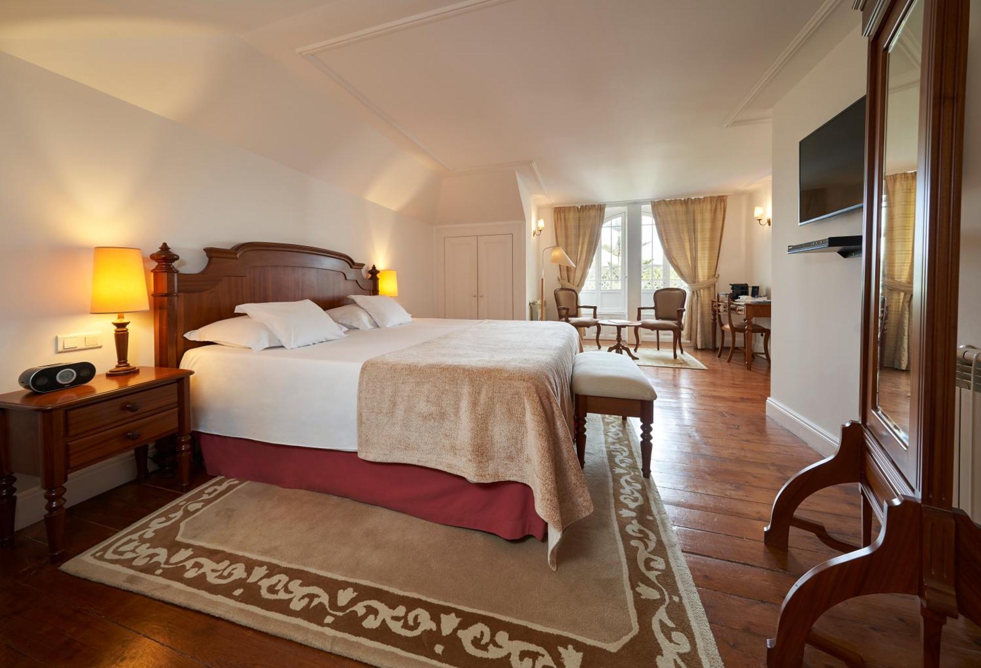 Superior Room,1274418475:JPEG