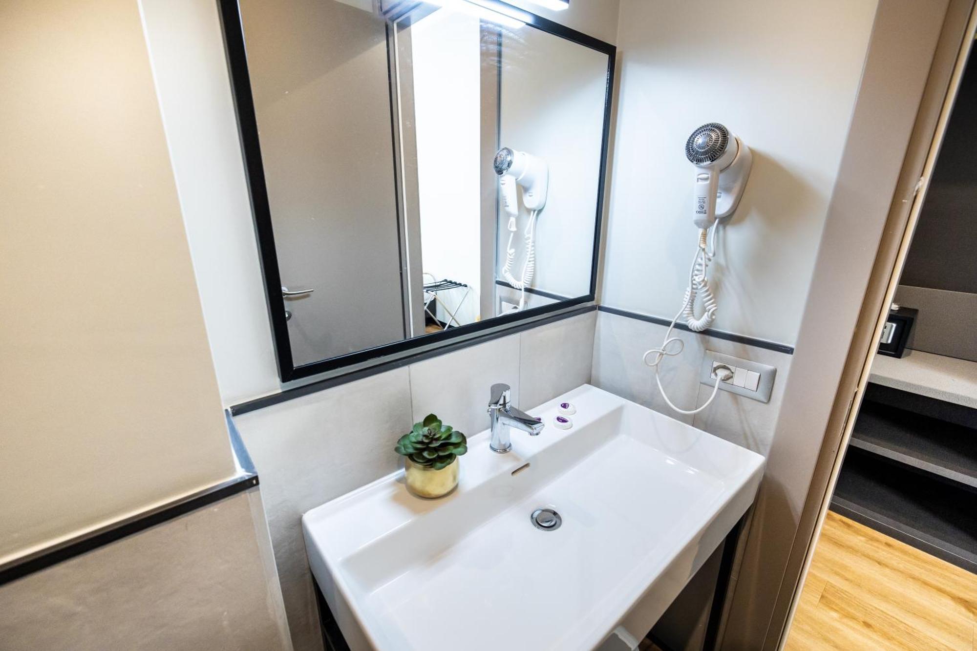 Premium Quadruple Room