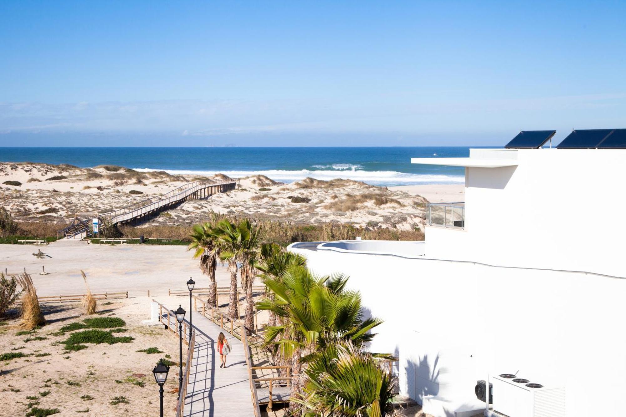 Two-Bedroom Apartment Sea View