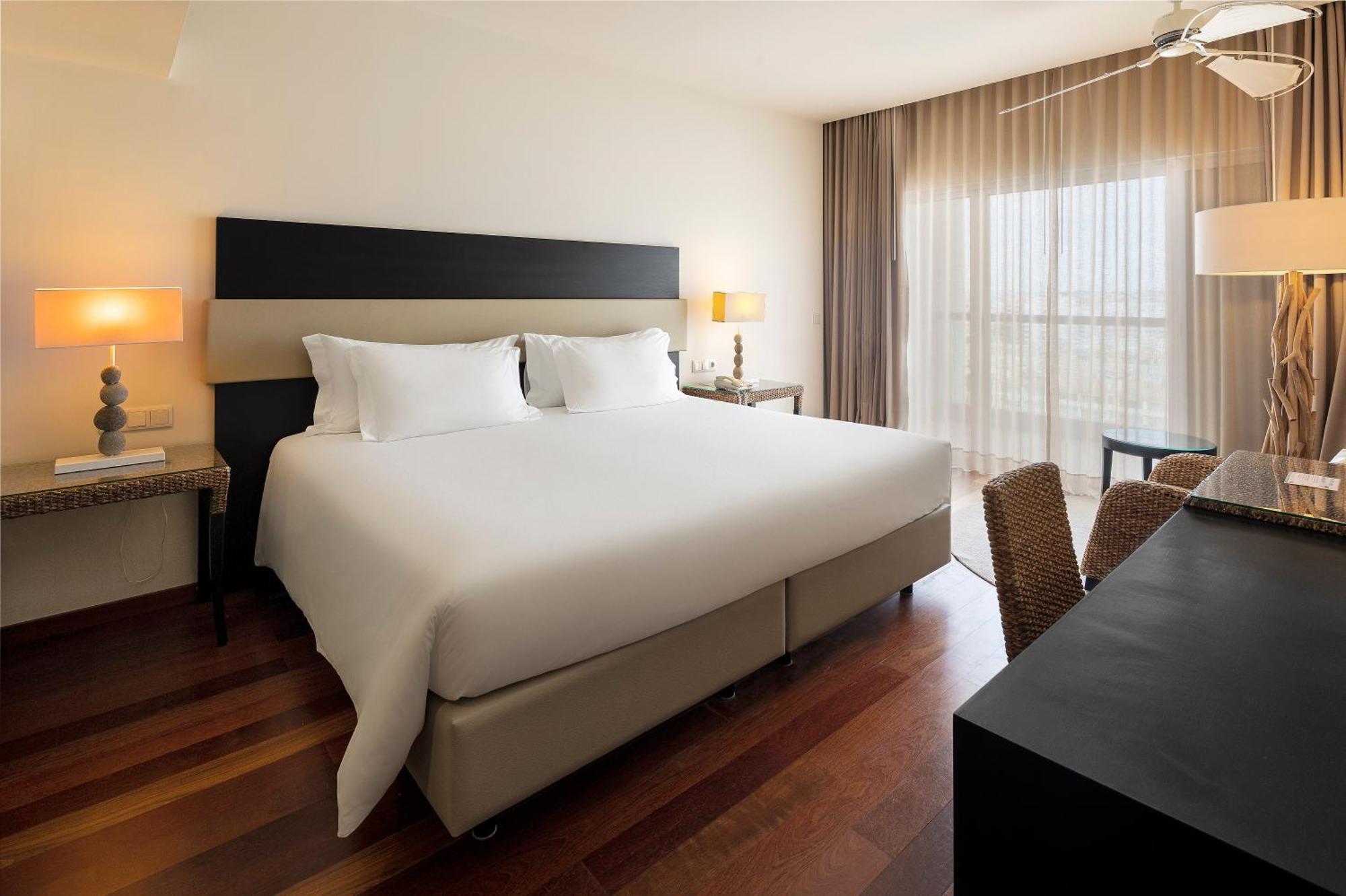 Standard Double or Twin Room Vilamoura Side Sea View Low Floor