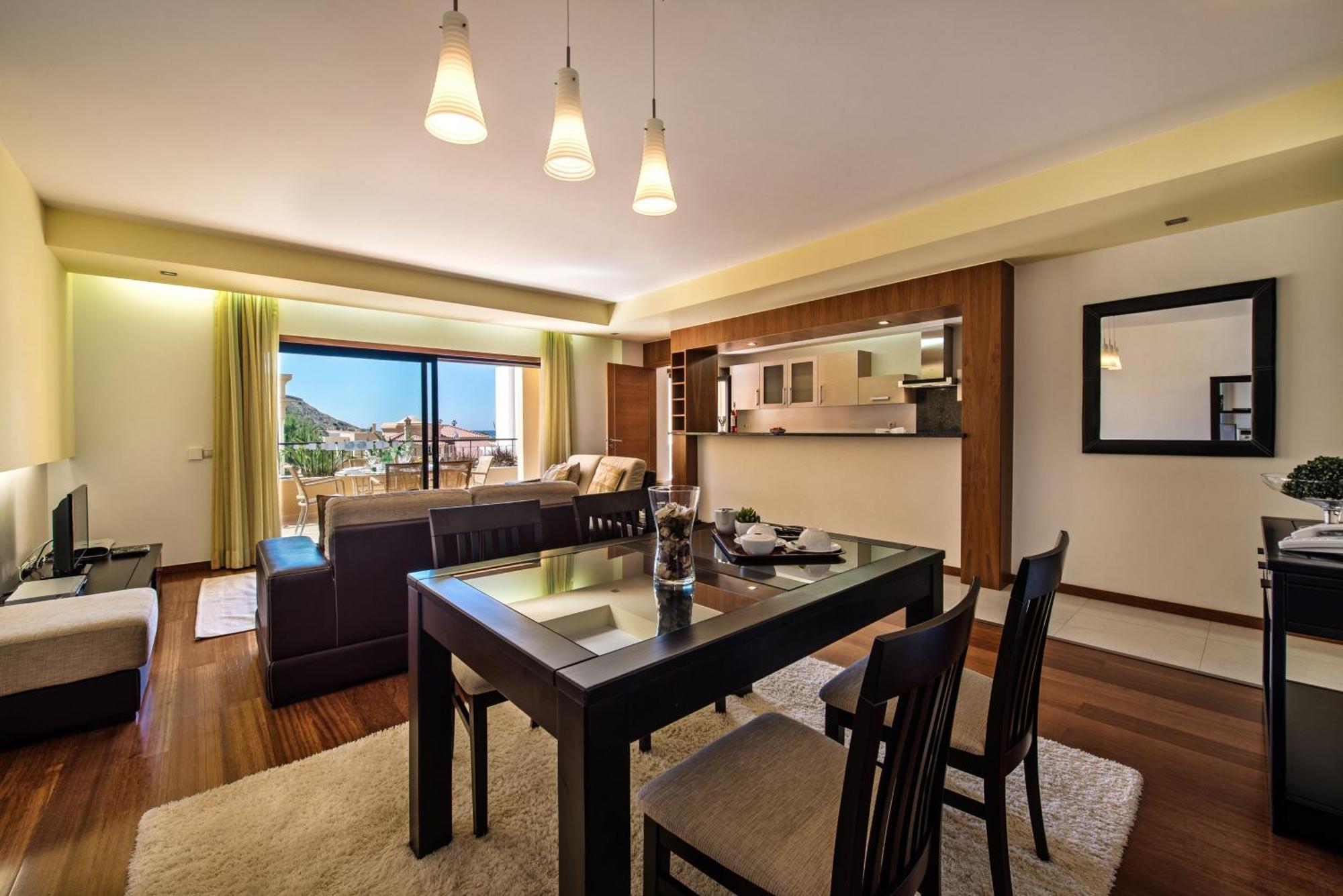 One-Bedroom Apartment,113049942:JPEG