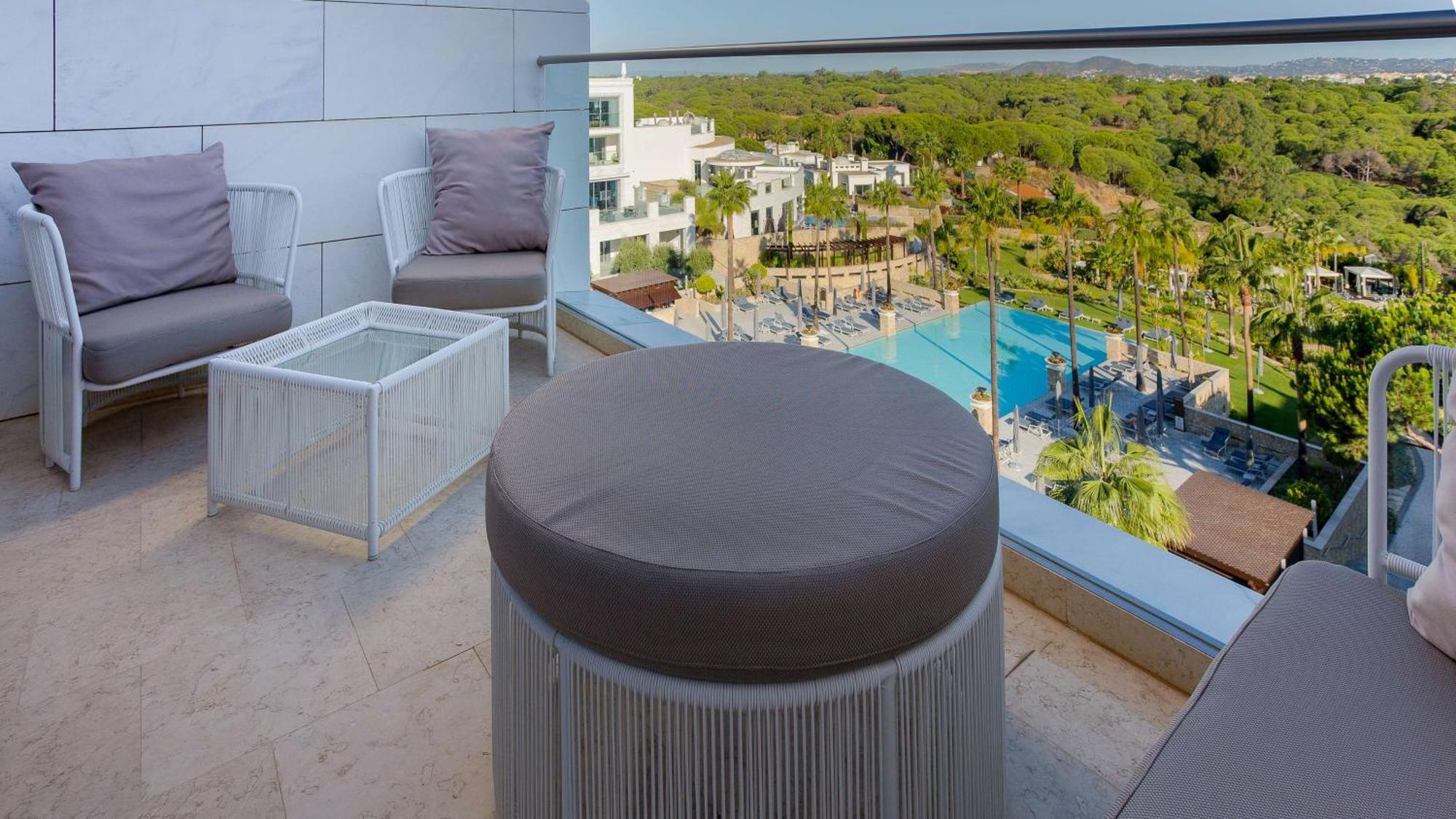 Deluxe Twin Room with Pool View,1548856891:JPEG