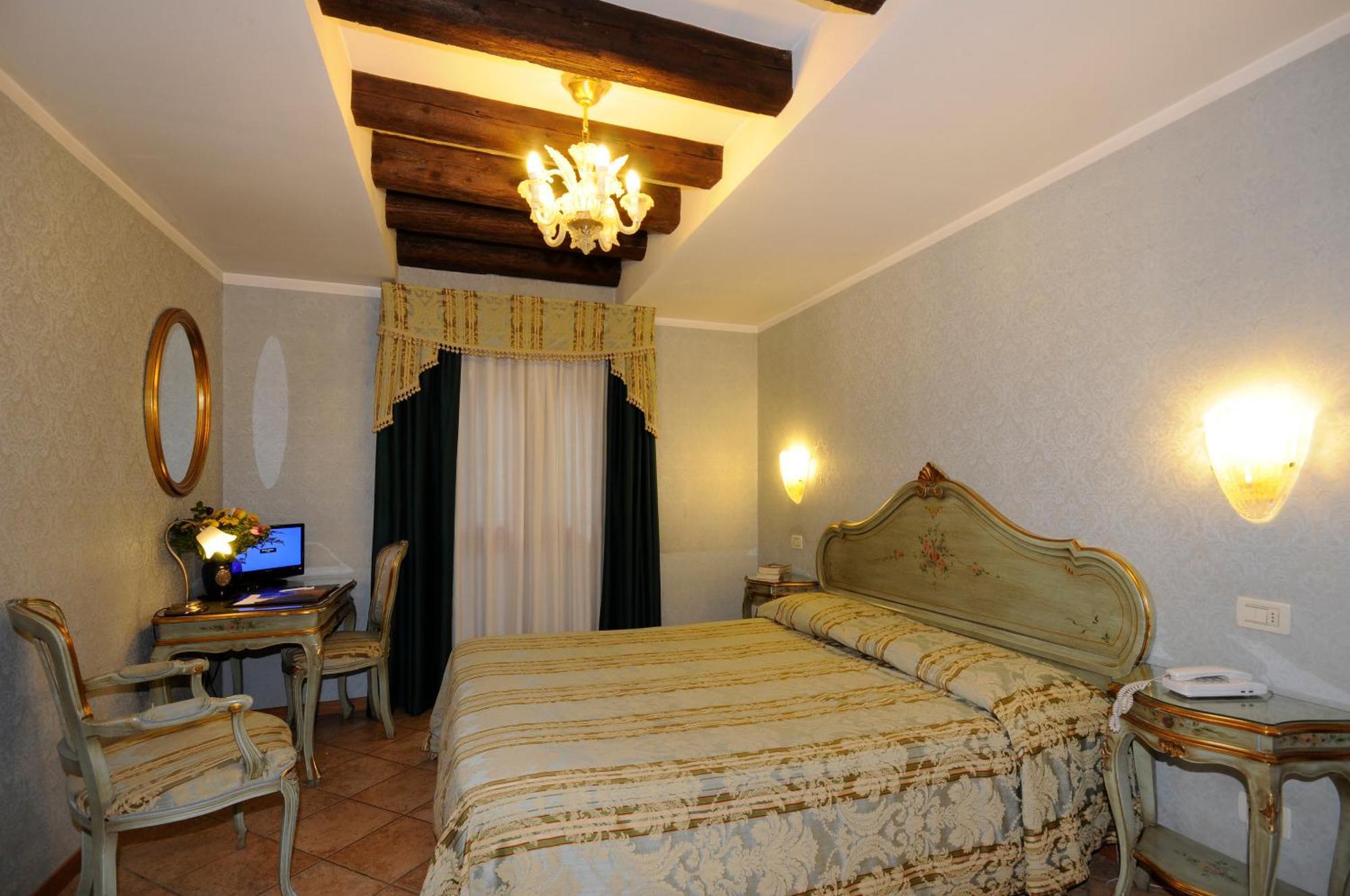 Classic Double Room,1274526541:JPEG