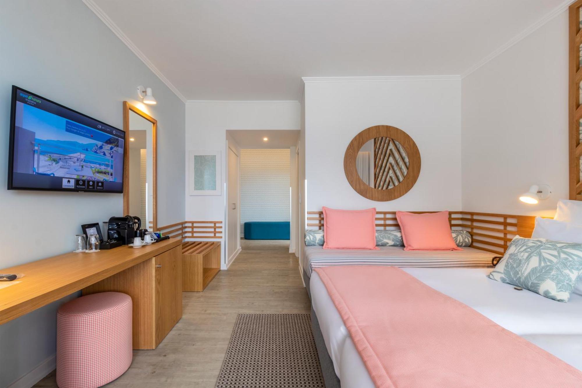 Deluxe Twin Room Sea View