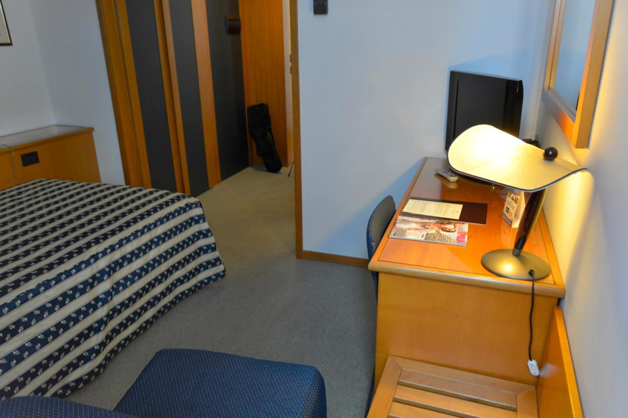 Classic Single Room