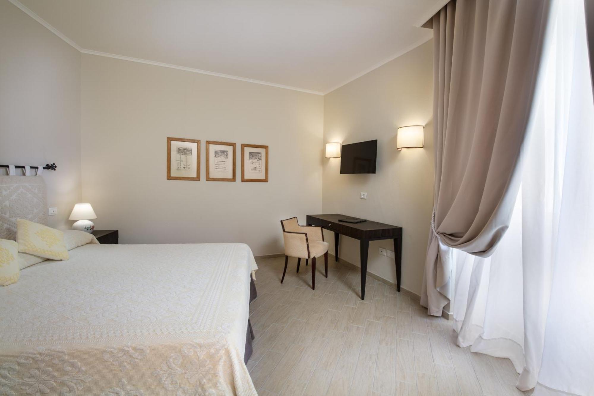 Standard Double Room,1114824486:JPEG