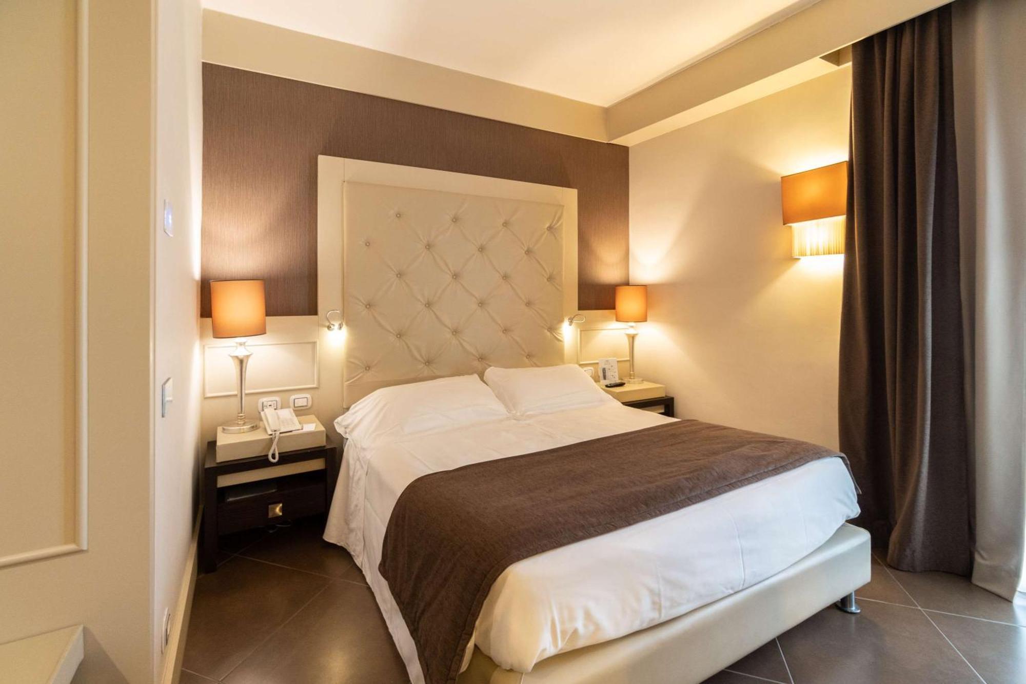 Classic Queen Room
