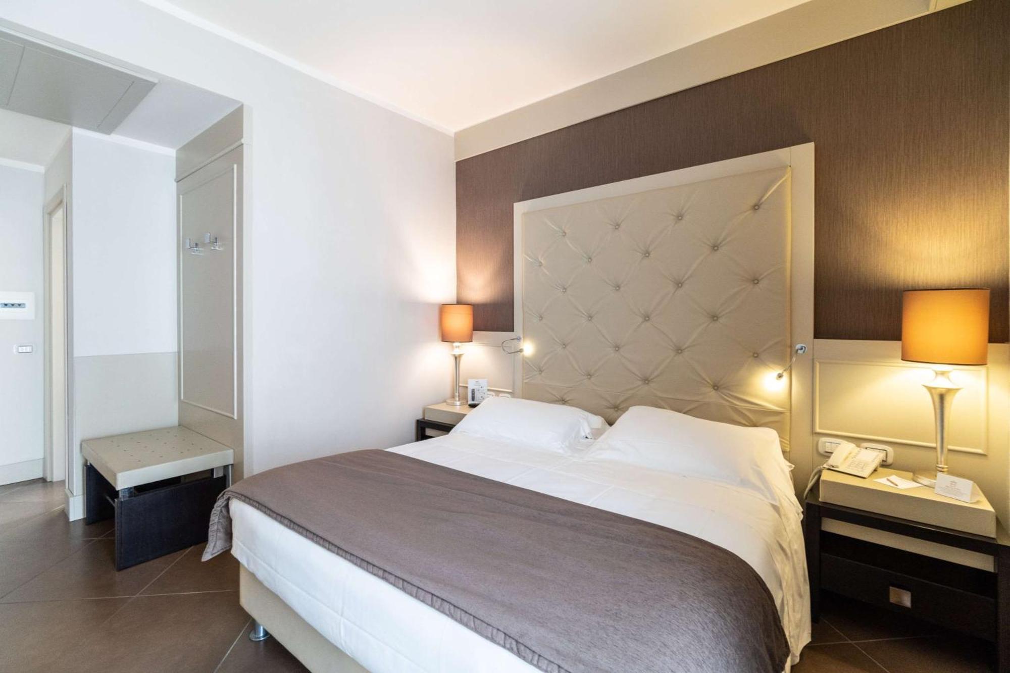 Classic Queen Room
