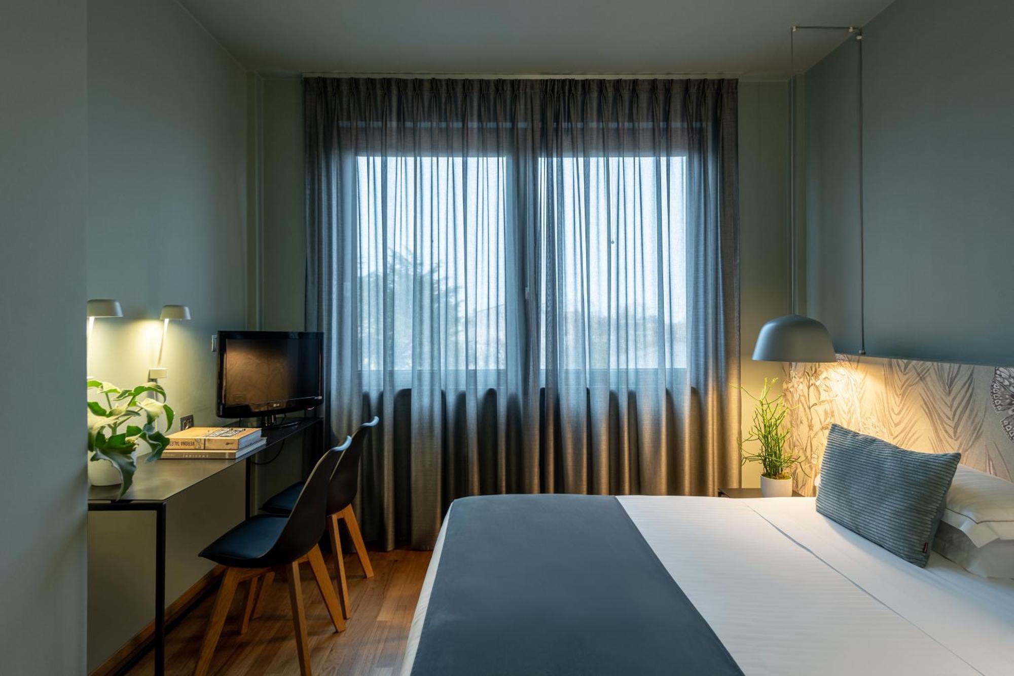 Design Double Room