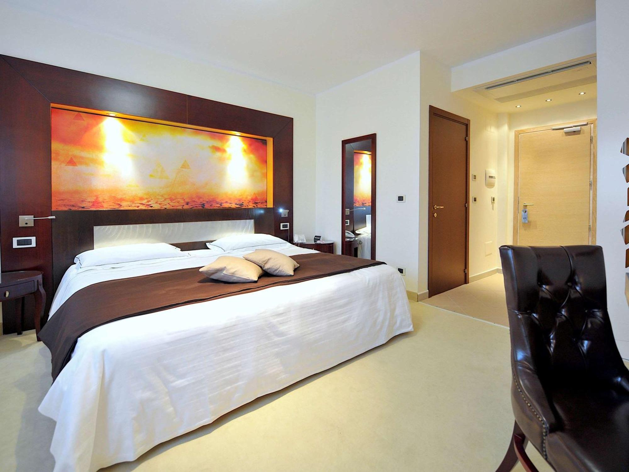 Standard Room,1704915333:JPEG