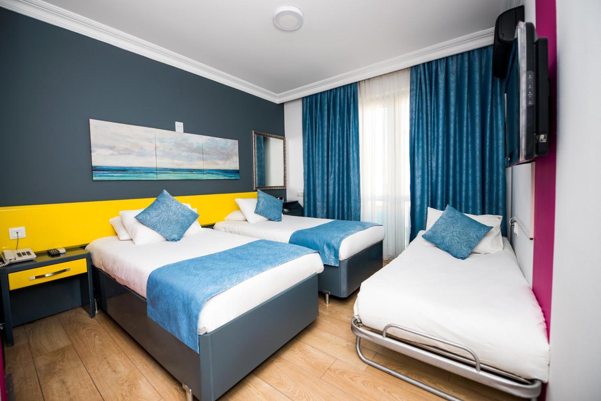 Triple Room,1274852008:JPEG