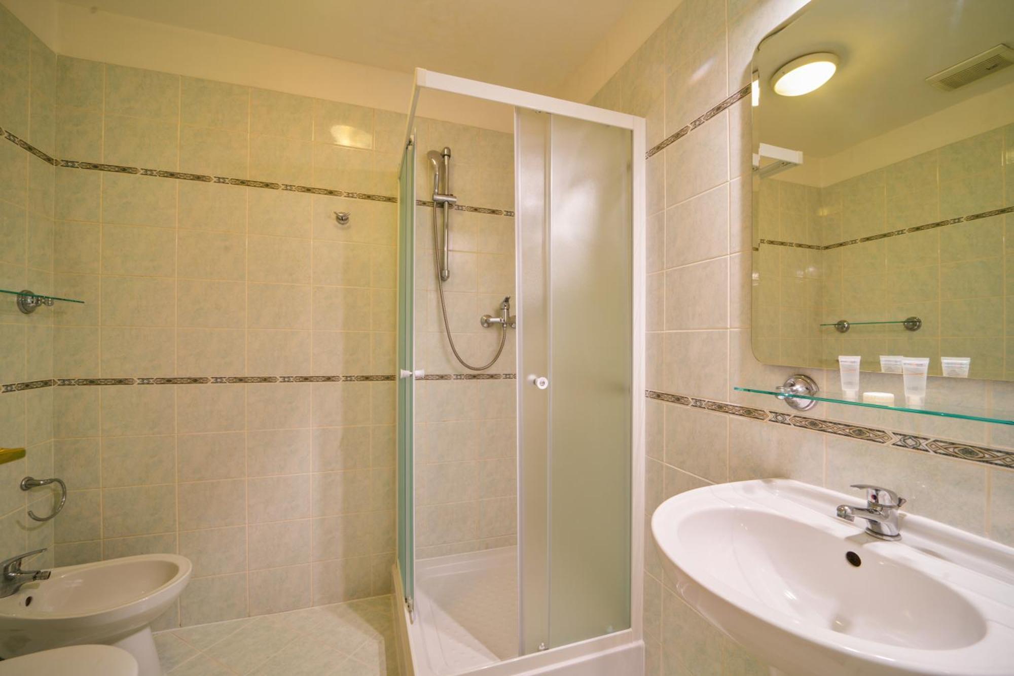 Superior Double or Twin Room,1274864296:JPEG
