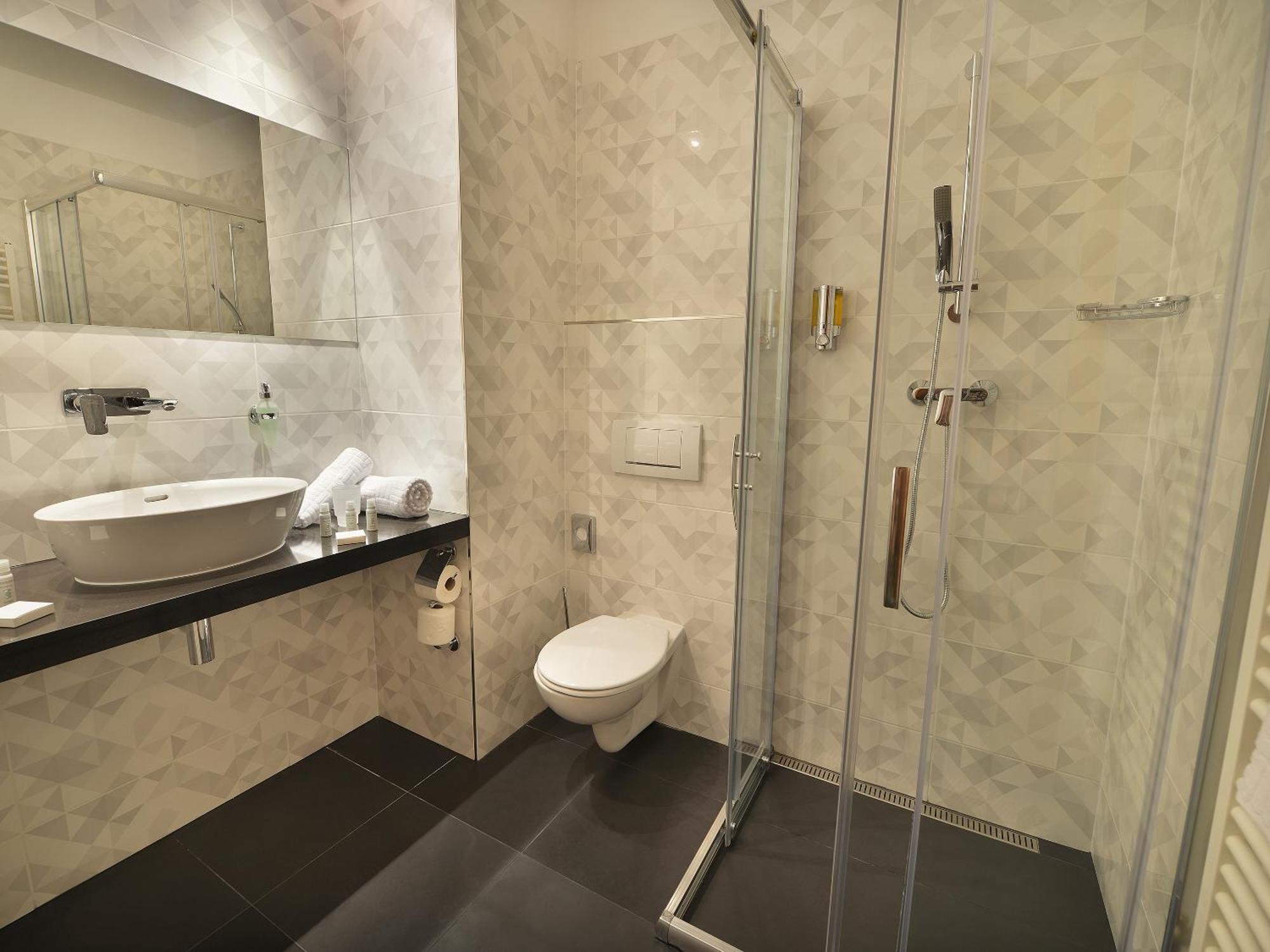 Deluxe Double or Twin Room,1590334149:JPEG